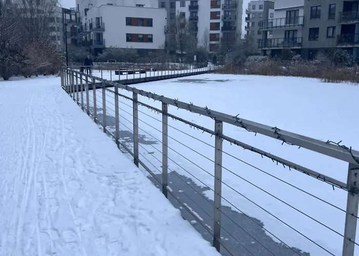 Lake Park Apartament With Free Parking Airport Netflix 아파트 바르샤바